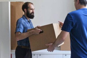 How Can I Ensure the Safety of My Belongings With Movers Near Me?